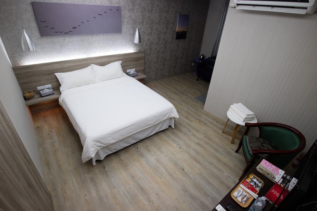 Cozy Cozy Hostel Tainan Exterior foto